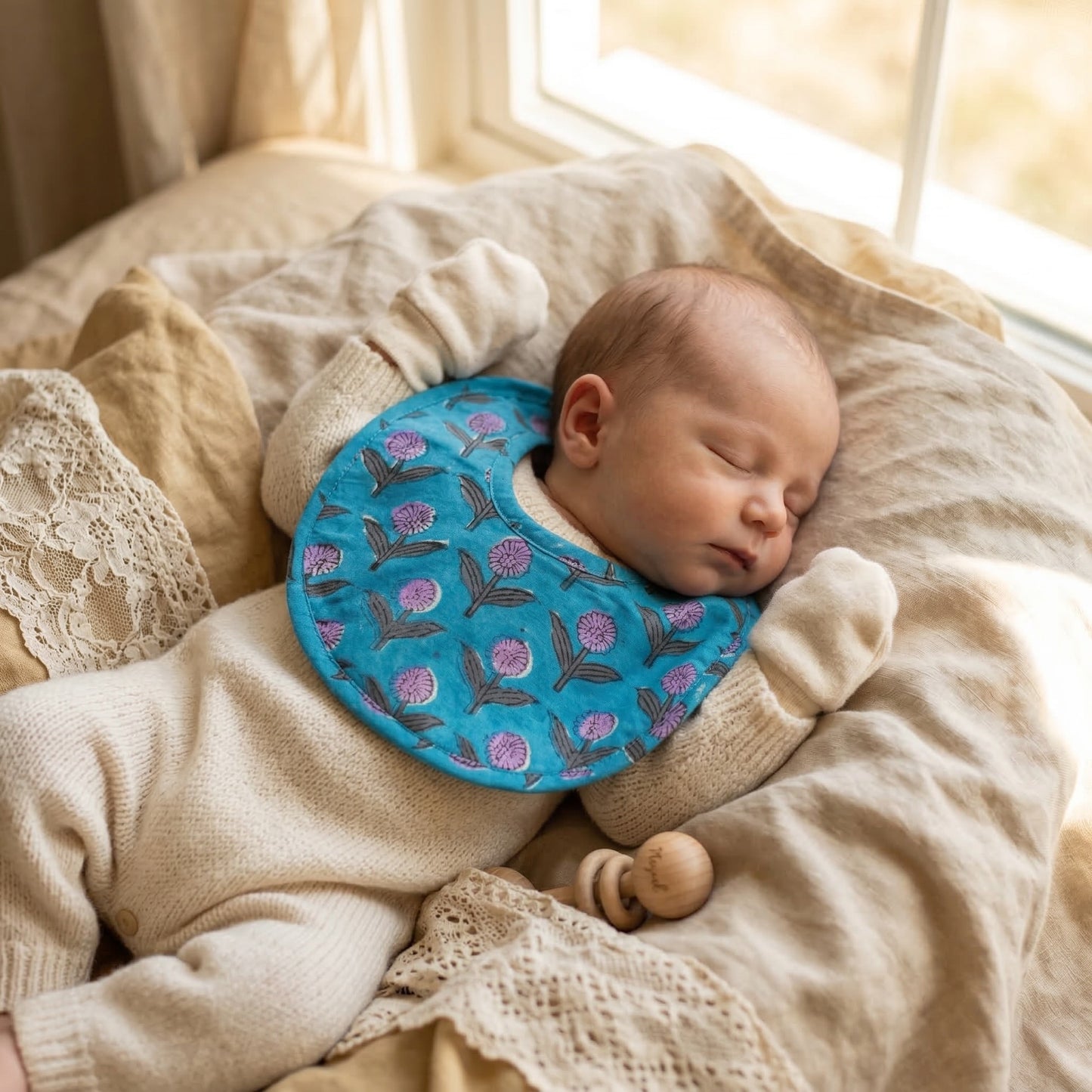 Saffron Bib Small